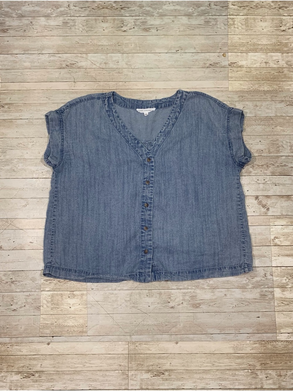 Jane & Delancey Washed Chambray Blue Top Blouse Button Front Short Sleeve Size L